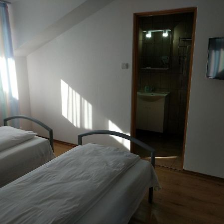 Pensiunea Vladut Timisoara Luaran gambar